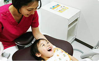 お子様のペースに合わせて治療を行っています
