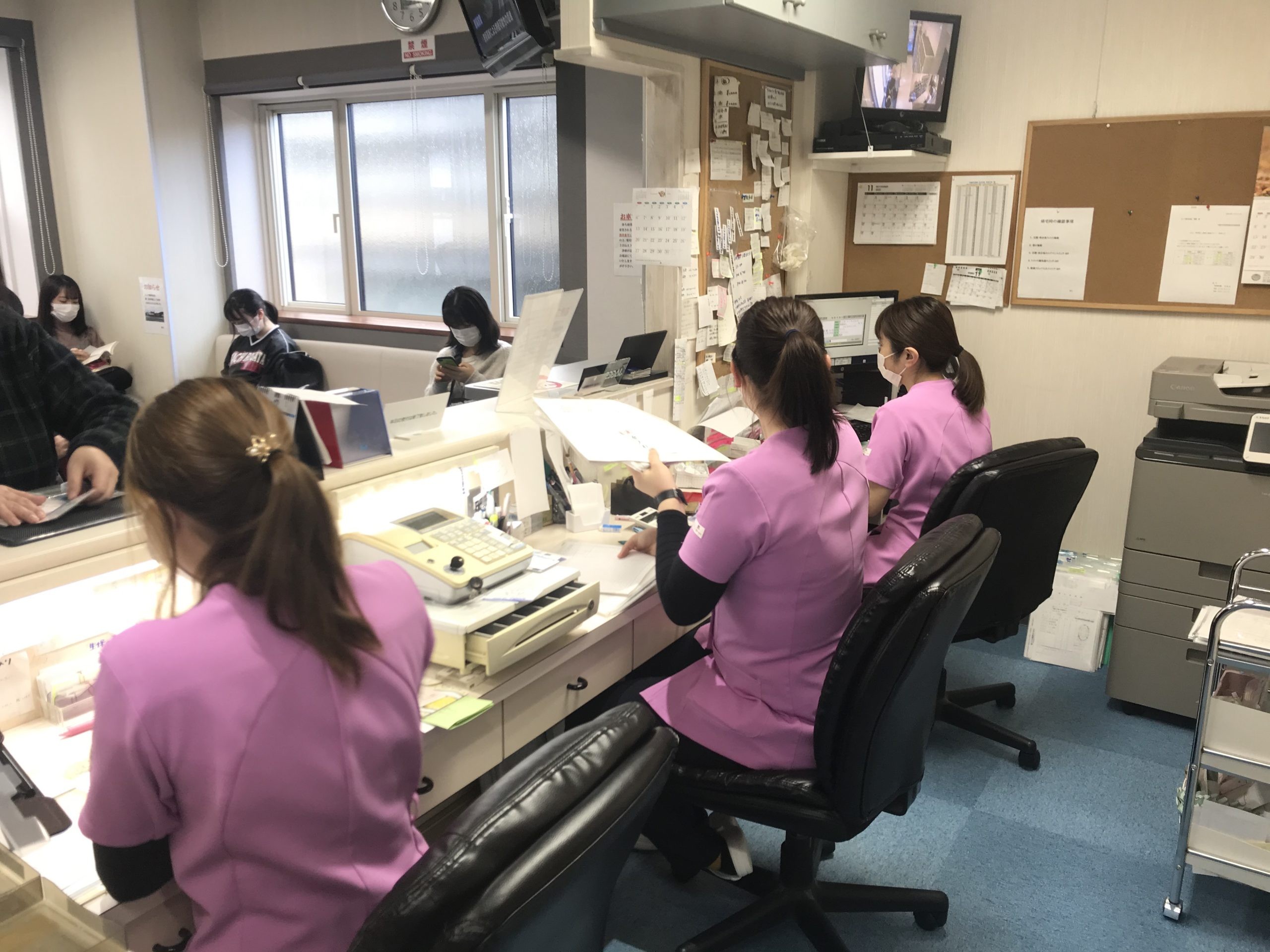 【JR奥羽本線 八郎潟駅から車で5分】院内技工設備と歯科用レーザーを活用した診療に取り組むわしや歯科医院