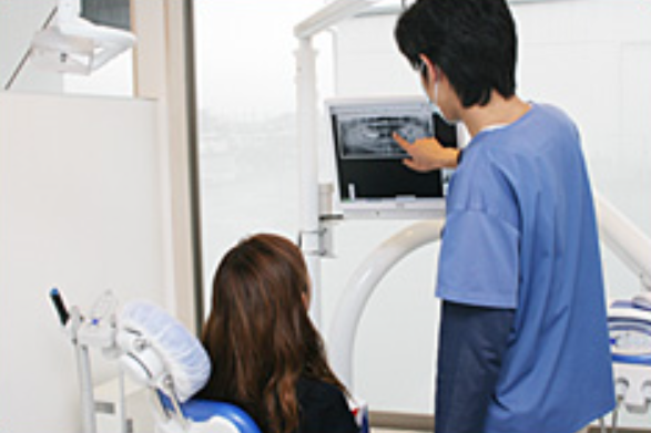 患者様が安心して治療を受けられるよう、リラックスできる環境づくりにも努めています。