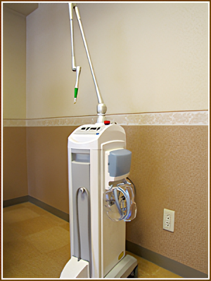 歯の色や形、歯並びを整え、美しい口元を目指します