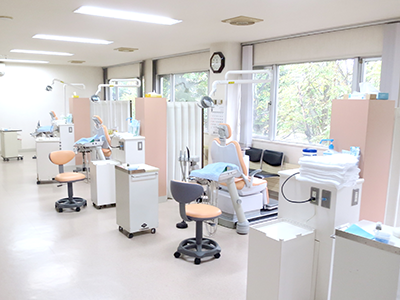 【柏林台駅 出入口 車9分】全ての患者様に良質な歯科医療を提供する緑陽台歯科診療所