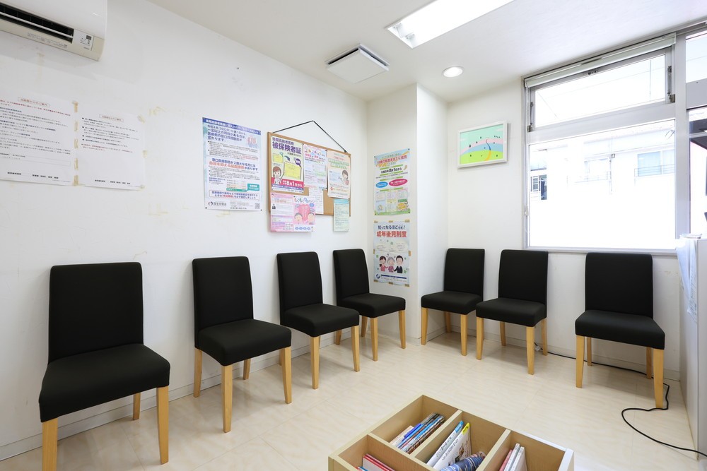 ①待合室②診療室③治療風景