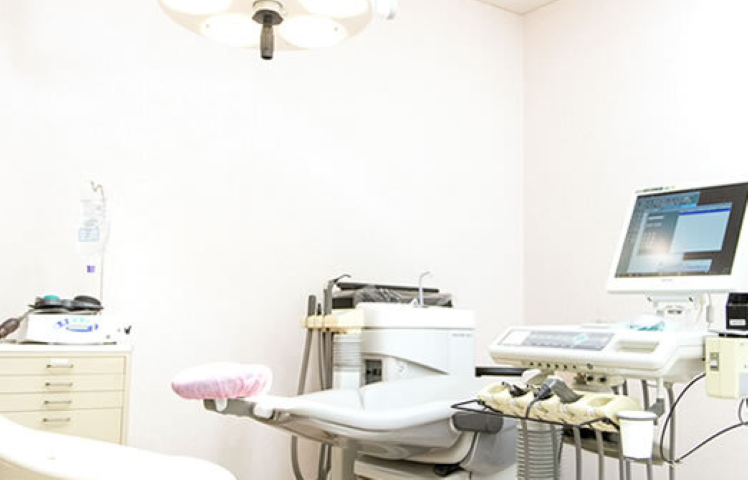 【梅郷駅より徒歩7分】【野田市ハローワーク前】天然歯を極力削らない丁寧な治療 「上野歯科クリニック」