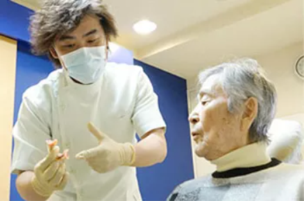 入れ歯のお悩みをご相談ください