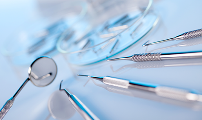 軽度の口腔外科治療も行っています