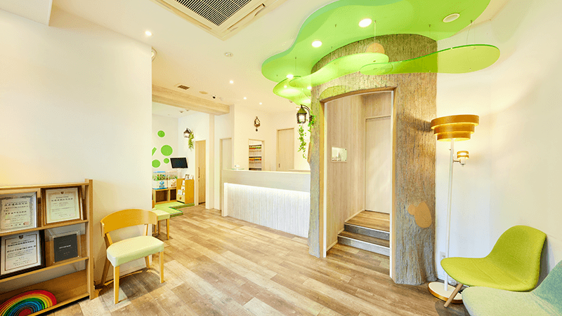 【府中駅より徒歩2分】【土日診療あり】来院された患者様を大切に想い、安全かつ精密な治療を実践する「府中けやき通り矯正歯科」