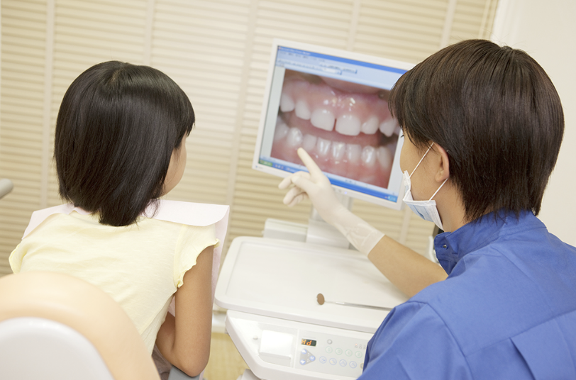 お子さまが歯科治療に慣れることから始める小児歯科を提供しています