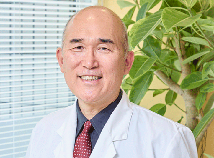 院長の鵜飼 美憲