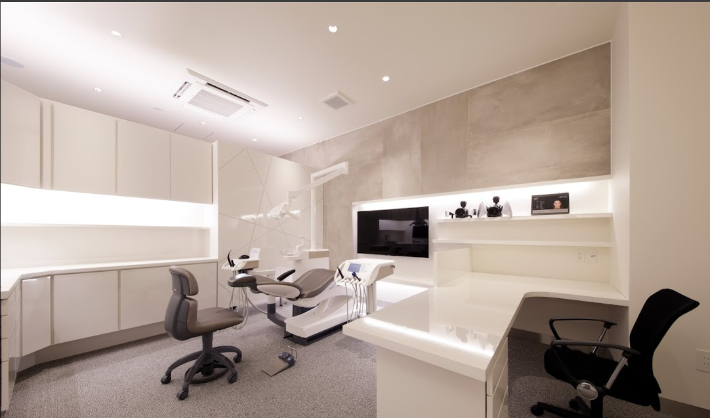 【土曜日診療あり】【中洲川端駅徒歩2分】幅広い診療科目と最新の医療技術で最適な治療を提供する「服部歯科醫院」