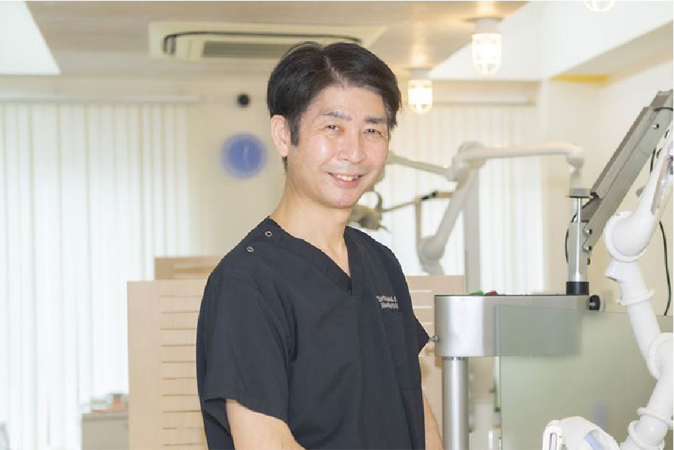 院長の鎗田 昌夫