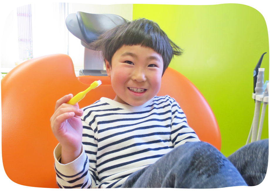 「20歳までむし歯ゼロ」を目標に、0歳から成人期を迎えるまで、お子様の成長に寄り添った予防歯科を行っています。