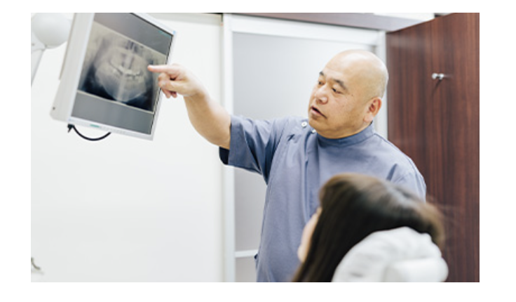 患者さん一人ひとりに合った入れ歯の製作・調整を行っています