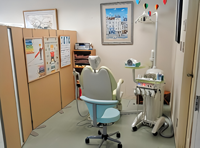 ①外観②受付③治療室