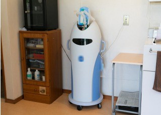 笑気麻酔や電動麻酔を活用し、不安や痛みに配慮した治療を実施