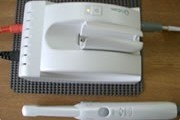 口腔内カメラを設置しており、ご自分のお口の中を画面で確認していただいています