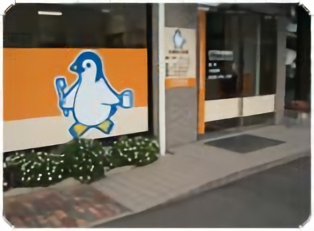 ①外観②待合室③バリアフリー設計