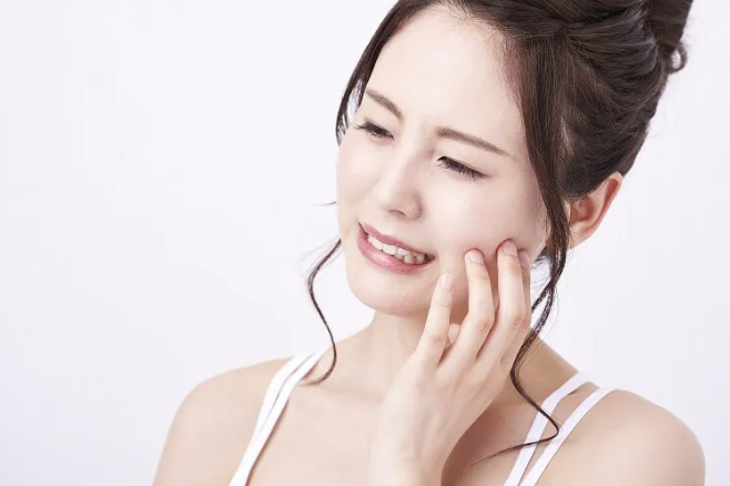 患者様が安心して治療を受けられるよう、痛みを最小限に抑えた治療を心掛けています。