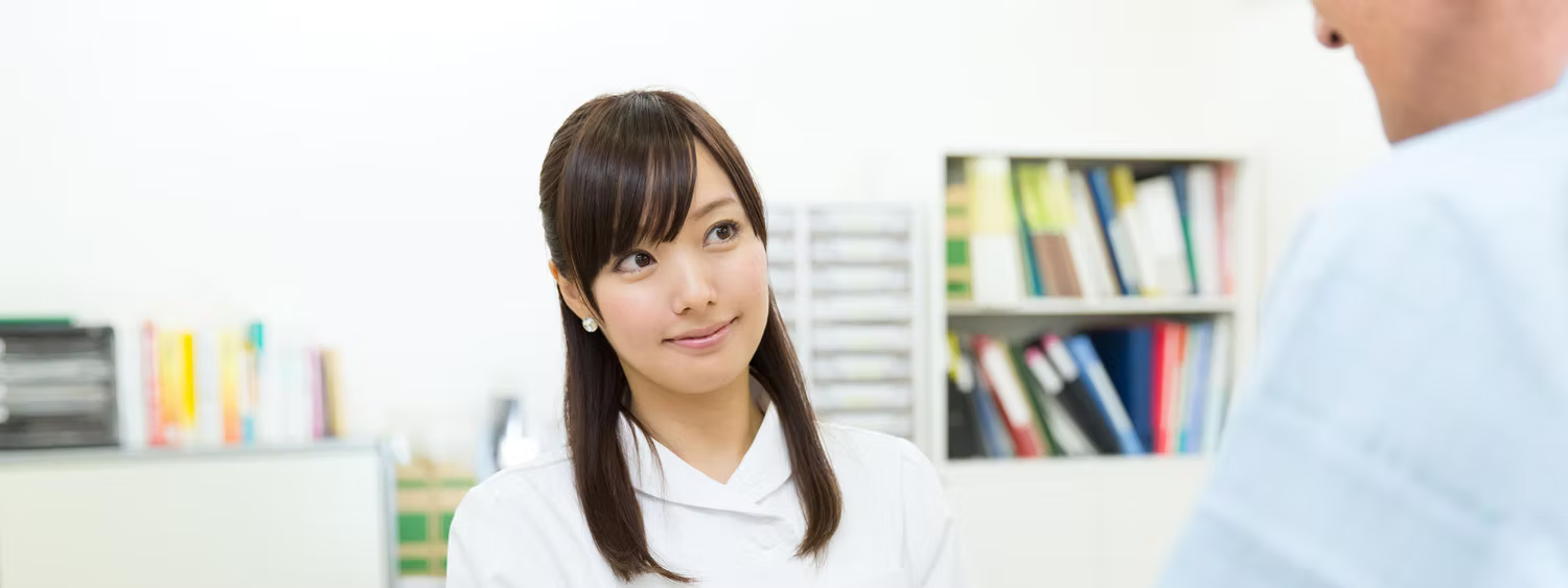 ①医院外観 ②受付 ③医院イメージ