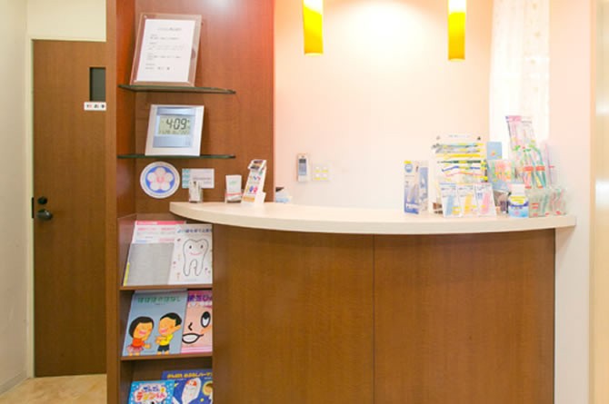 歯ブラシなどのデンタルグッズの販売も行っています