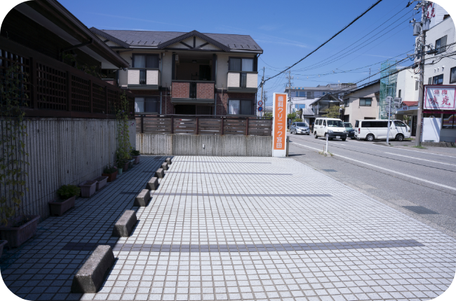 敷地内に専用駐車場がございます