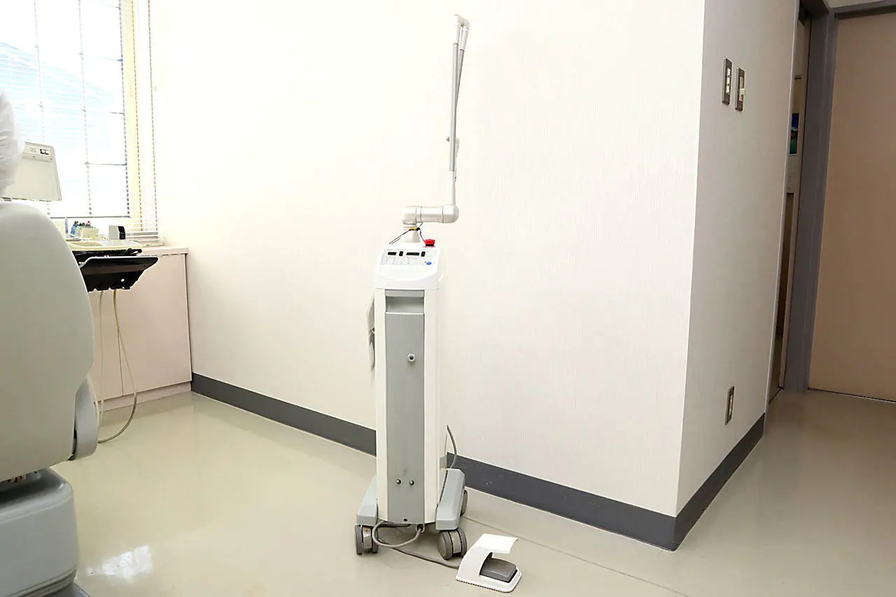 レーザー治療器完備