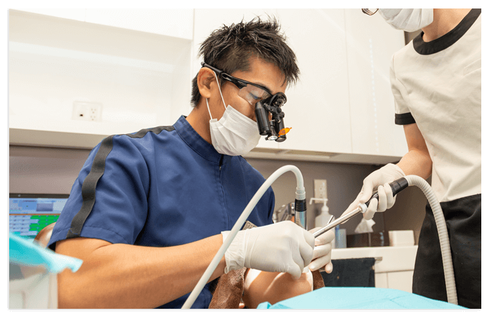 院長の　奥田　幸祐