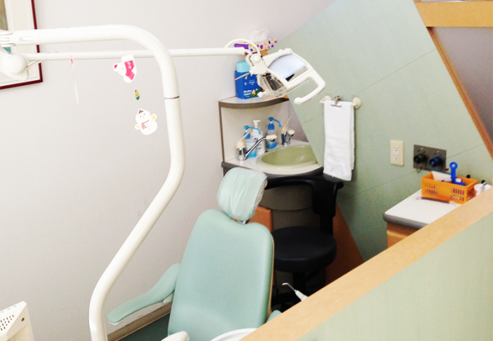 子どもの気持ちを尊重し笑気麻酔も活用した優しい小児歯科診療