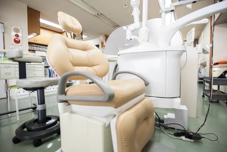 【長岡駅から車で5分】【平日18時まで診療】幅広い世代が安心して通える体制を整える永井歯科医院