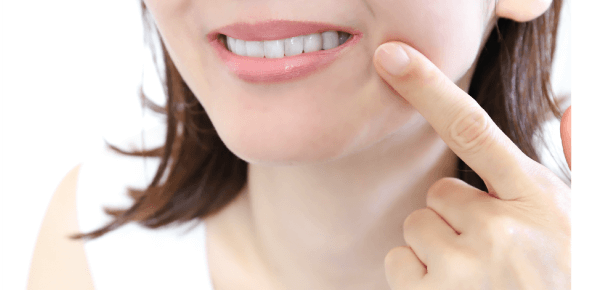 歯周ポケットの測定、歯の動揺度、出血の有無などを詳細に検査し、症状に応じたオーダーメイドの治療を提供しています