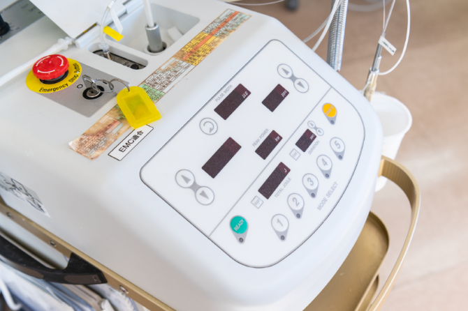 痛みのない治療に務めます