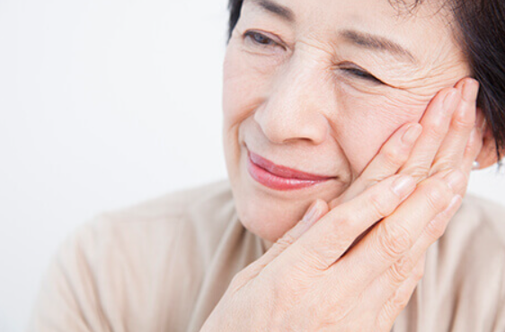 入れ歯に違和感がある場合は、お気軽にご相談ください