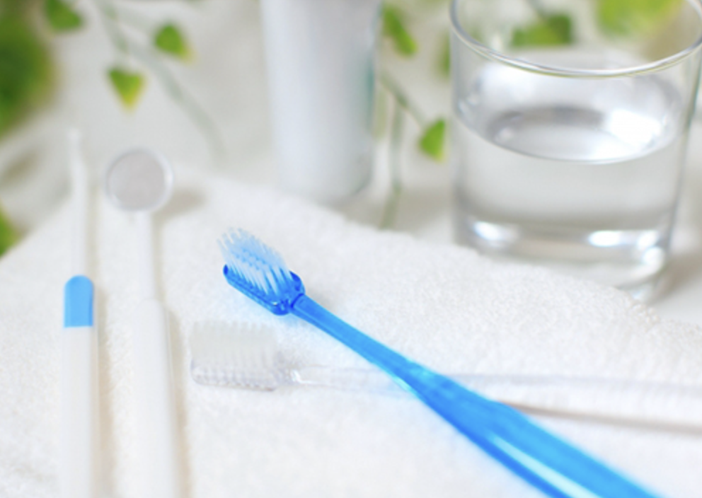 家庭での歯磨きでは行き届かない部位の汚れを徹底的に除去します