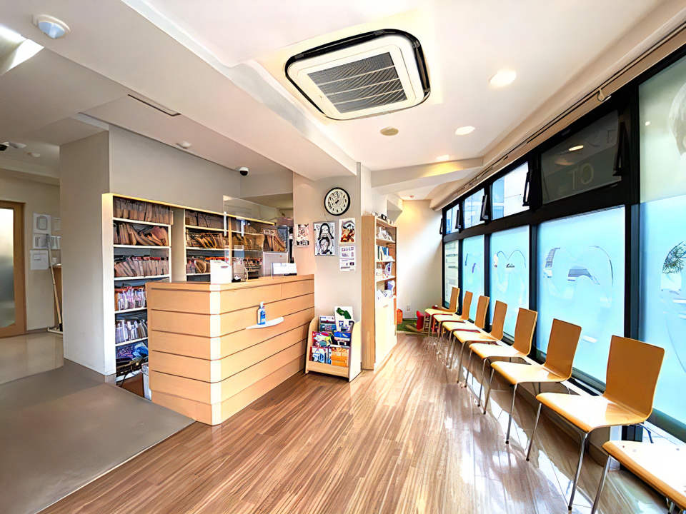 【成増駅 徒歩７分】日本抗加齢医学会 専門医/日本顎咬合学会 認定医 在籍】マイナス１歳から１００超えの方まで総ての世代の健康を守る成増北口通り歯科