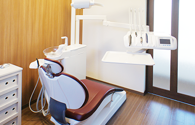 【柏森駅から徒歩19分】原因から改善する予防重視の診療と徹底した滅菌管理のひまわり歯科