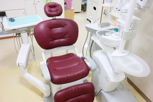 【ひかり幼稚園バス停 徒歩2分】歯科用CTなどの設備を備え幅広い診療に対応するたけふ生協歯科診療所