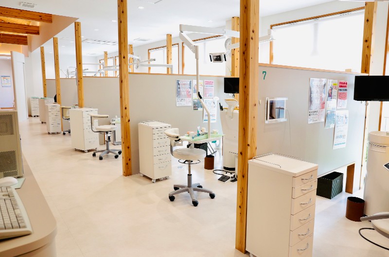 各診療ユニットは区切られております