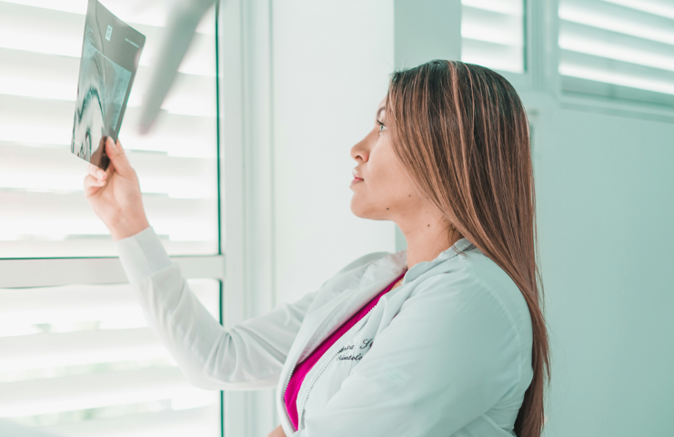 天野歯科医院の徹底した歯周病治療への取り組み