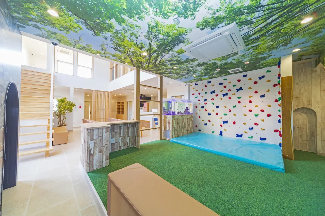 お子様が楽しく遊べるキッズスペースがございます