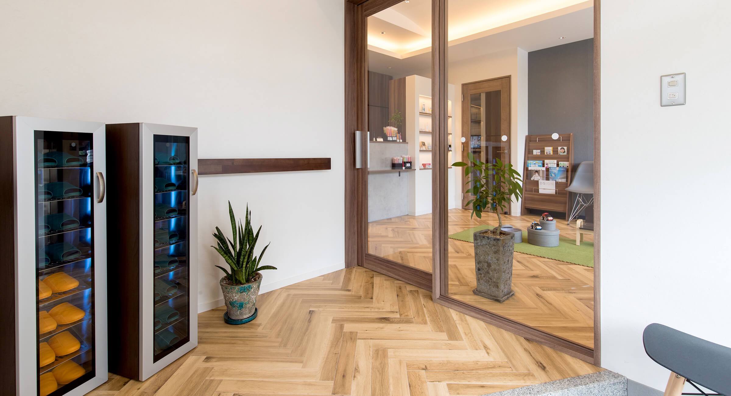 清潔さを重視したエントランスです