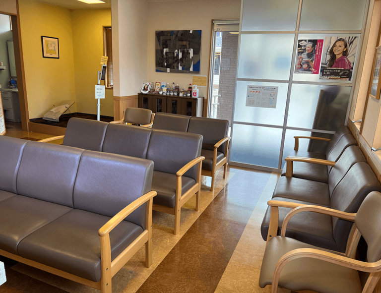 ①診療室②待合室③トイレ