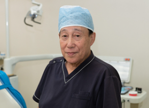 理事長の加々見　明