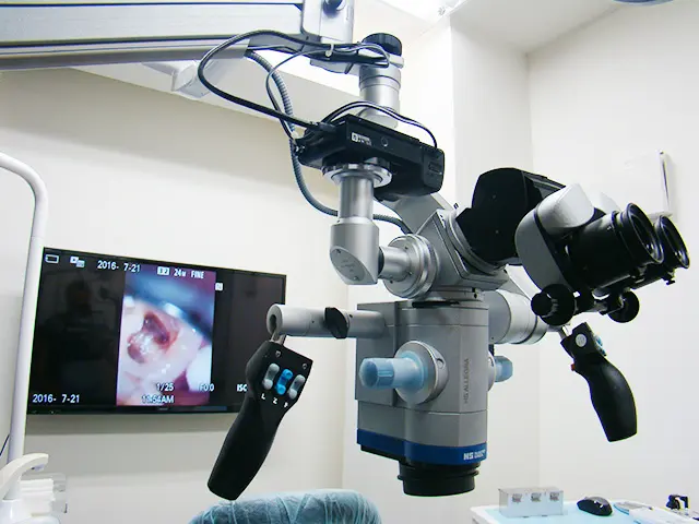 歯科用CTと顕微鏡を活用し、再発を抑える精密根管治療を提供します