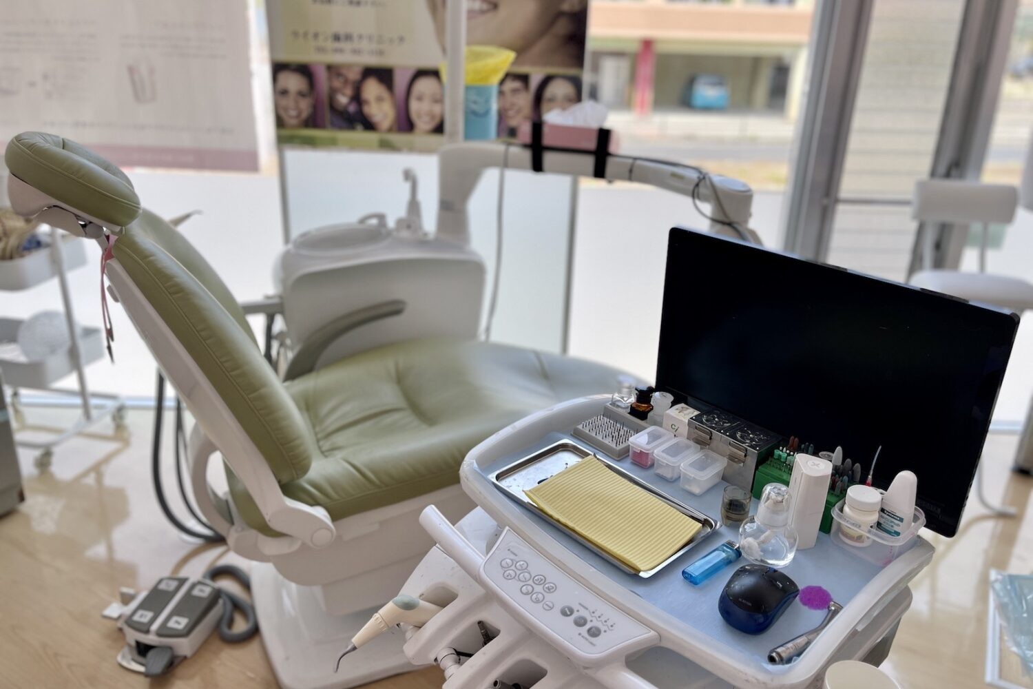 患者様が来院された際の主なお悩みを優先し、痛みや腫れ、詰め物の脱離といった不快症状の早期改善に努めています。