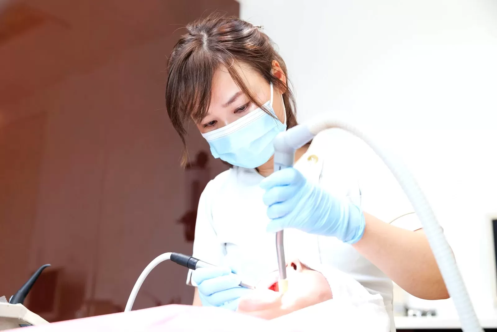 CT・遺伝子検査まで活用し、根本から改善を図る歯周病治療