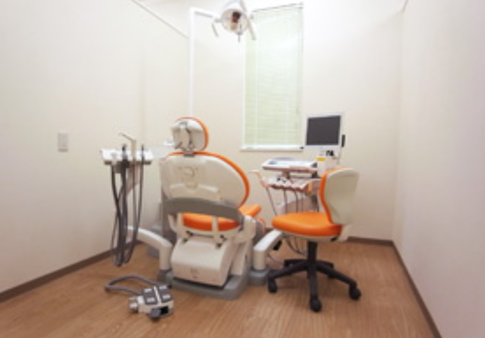 【駐車場完備で通院しやすい】幅広い世代に対応するいいの歯科クリニック