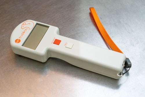 口唇閉鎖力を測るための口唇圧測定器です