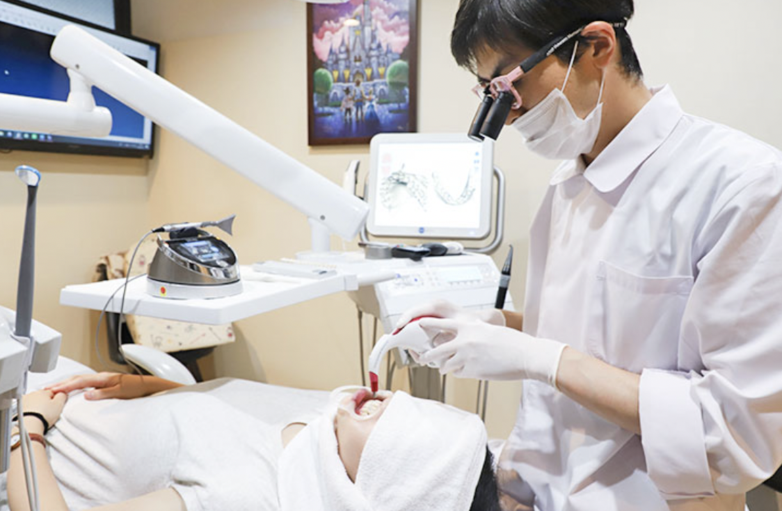 最短で2～4分で完了するホワイトニング