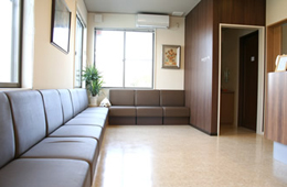 【市民病院西バス停より徒歩2分】【新潟市民病院向かい】患者様とのコミュニケーションを大切に、患者様一人一人に最適な治療を提供する「中央歯科クリニック」