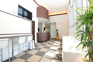 【土曜日診療対応】【駐車場完備】患者様とのコミュニケーションを大切にし、安心して通える歯科医院を目指す「とみ歯科クリニック」