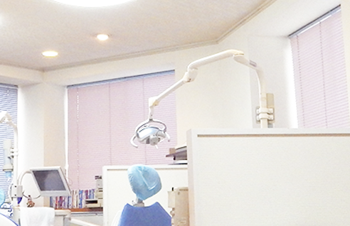 ①診療室②歯科用機器③診察風景